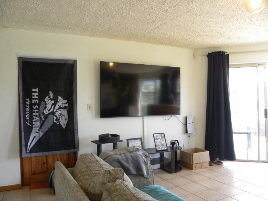 5 Bedroom Property for Sale in Wavecrest Eastern Cape